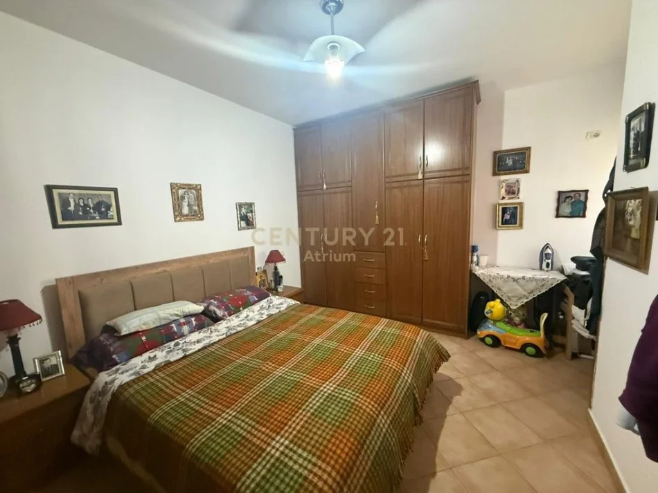 Tirane, shes apartament 2+1 Kati 3, 103 m² 298.000 € (Rruga e Kavajës)