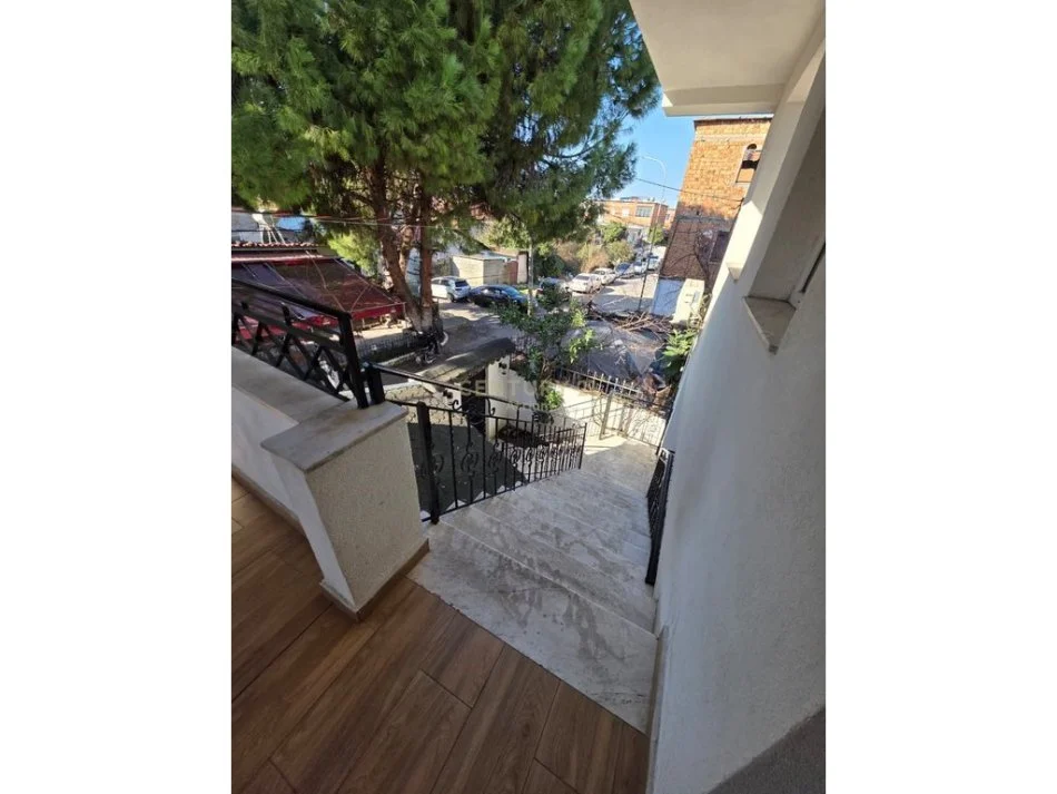 Tirane, shes apartament Kati 2, 170 m² 220.000 € (Tv)