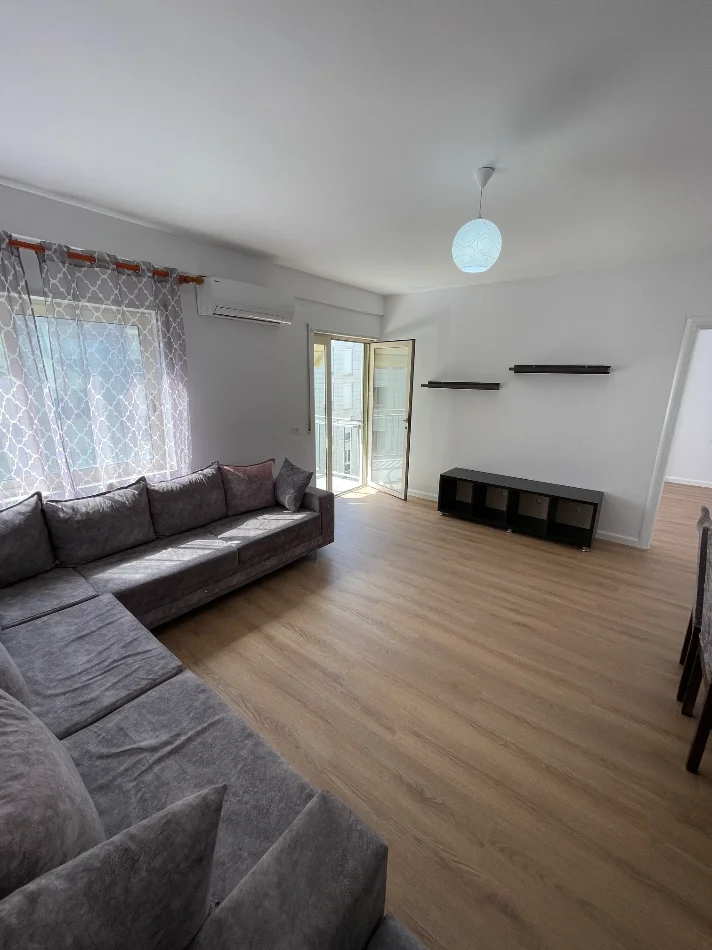 Tirane, shes apartament 1+1+Ballkon Kati 6, 74 m² 165.000 € (Afer Report Tv)