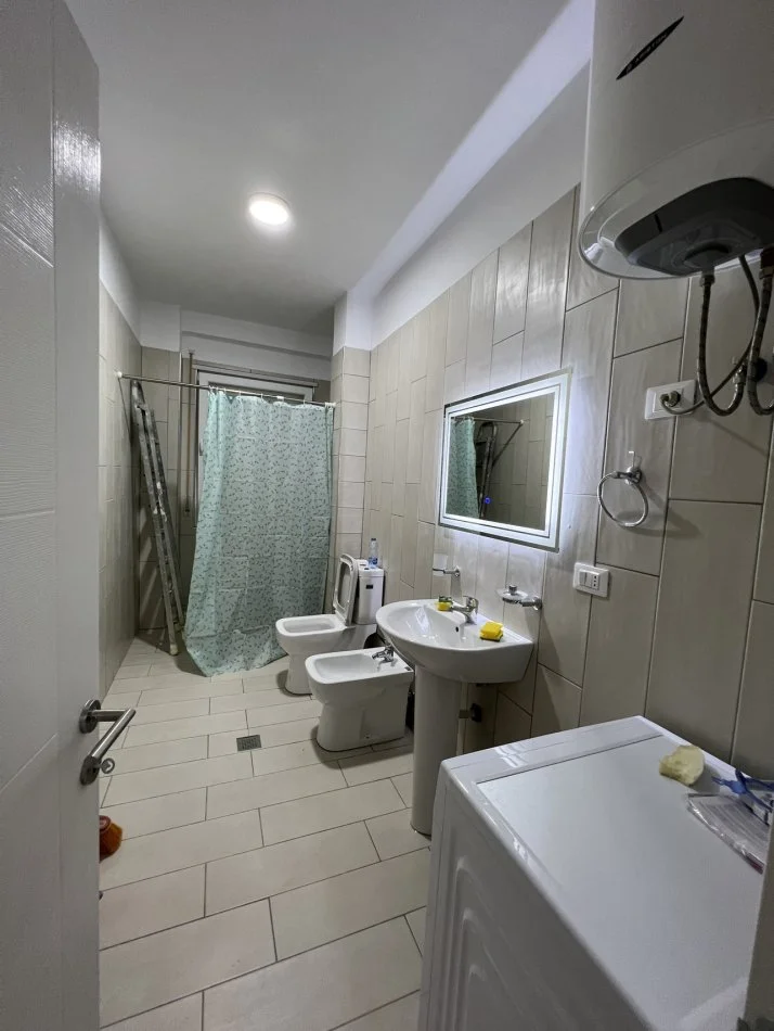 Tirane, jepet me qera apartament 2+1+Ballkon Kati 1, 102 m² 450 € (Ramazan gaxherri)