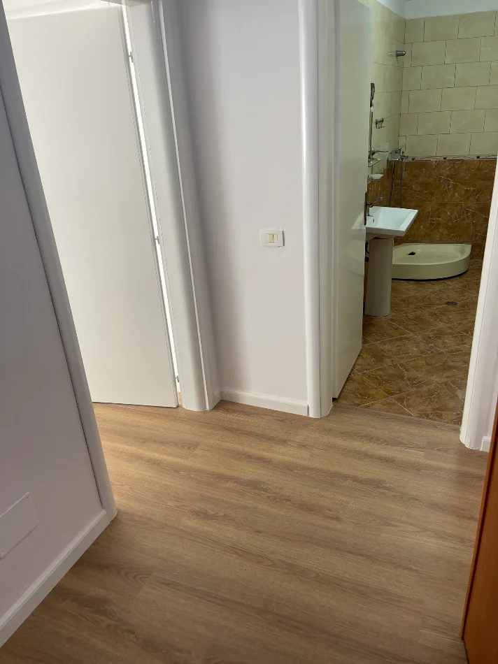 Tirane, shes apartament 1+1+Ballkon Kati 6, 74 m² 165.000 € (Afer Report Tv)