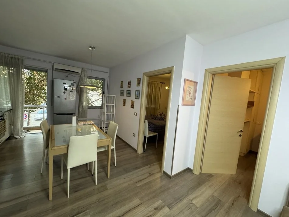 Tirane, jepet me qera apartament , 80 m² 600 € 