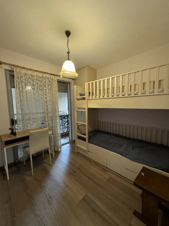 Tirane, jepet me qera apartament , 80 m² 600 € 