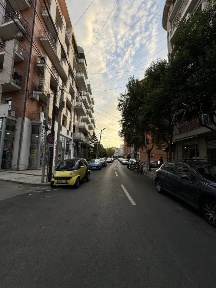 Tirane, jepet me qera apartament , 80 m² 600 € 