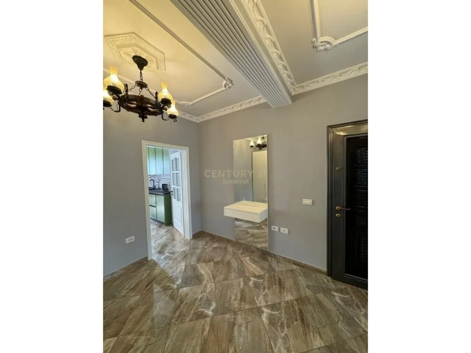 Tirane, jepet me qera apartament 2+1 Kati 4, 75 m² 850 € 