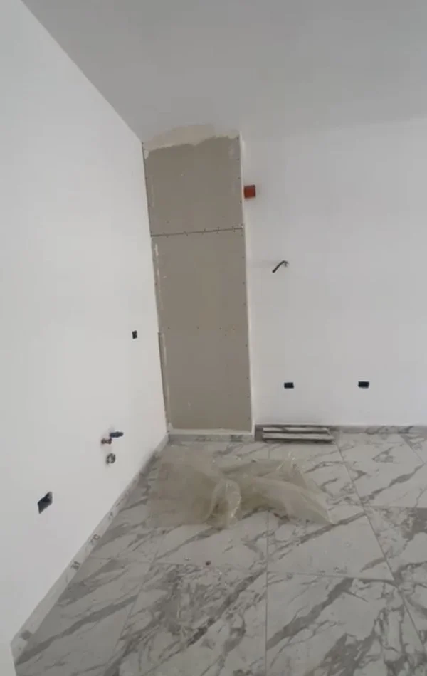 Tirane, shitet apartament 1+1 Kati 7, 68 m² 57.000 € (Rruga Teuta tek Ulliri)