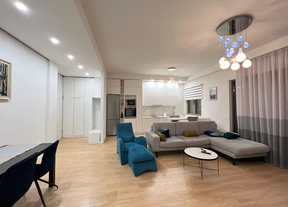 Tirane, jepet me qera apartament 2+1 Kati 2, 120 m² 1.200 € (Kompleksi Delijorgji)