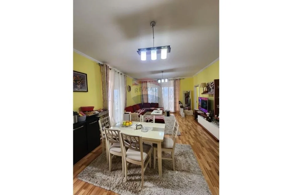 Tirane, shitet 3+1 , 134 m² 227.000 € (Liqeni i Thate)