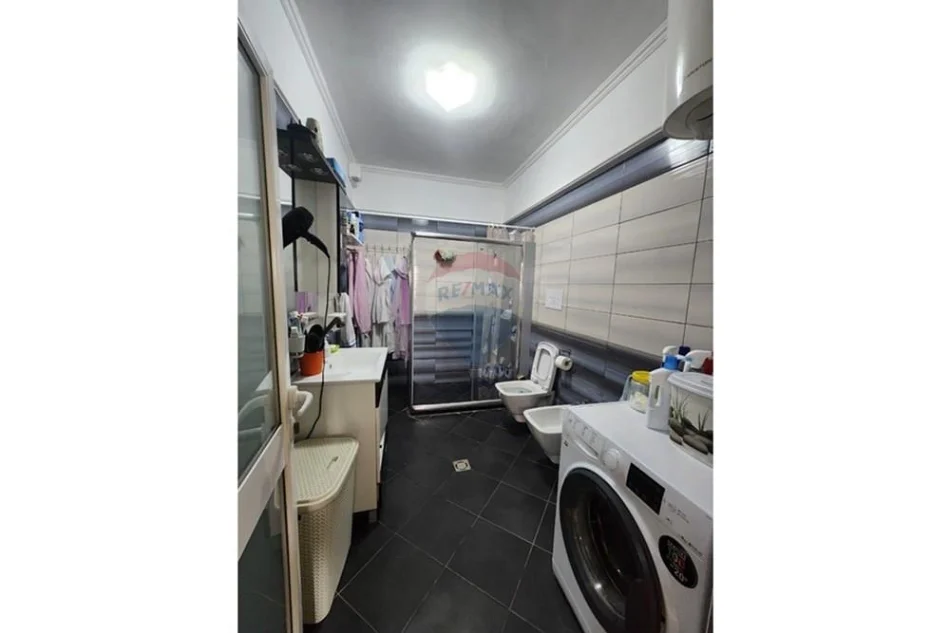 Tirane, shitet 3+1 , 134 m² 227.000 € (Liqeni i Thate)