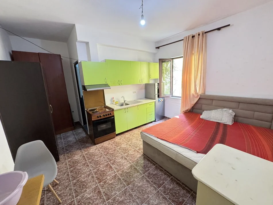 Tirane, jepet me qera garsonier Kati 2, 30 m² 270 € (Stavri themeli)