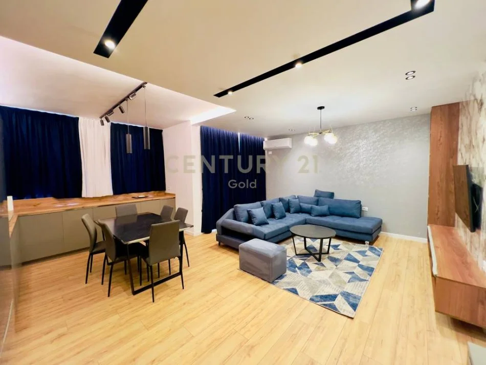 Tirane, jepet me qera apartament 2+1+Aneks+Ballkon Kati 3, 95 m² 900 € 