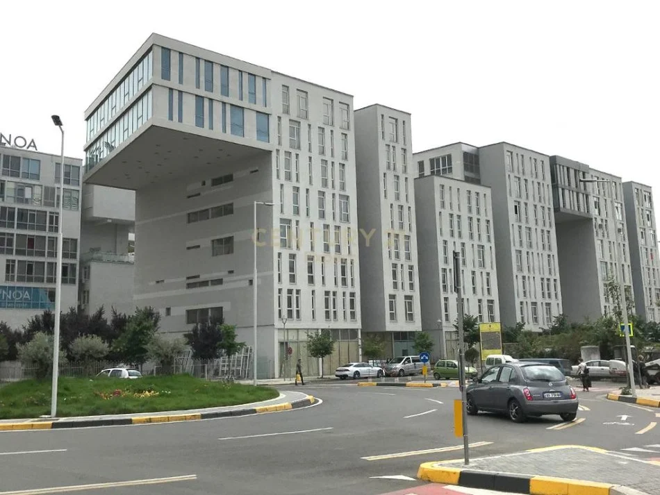 Tirane, jepet me qera zyre Kati 4, 66 m² 730 € (Kika 2)