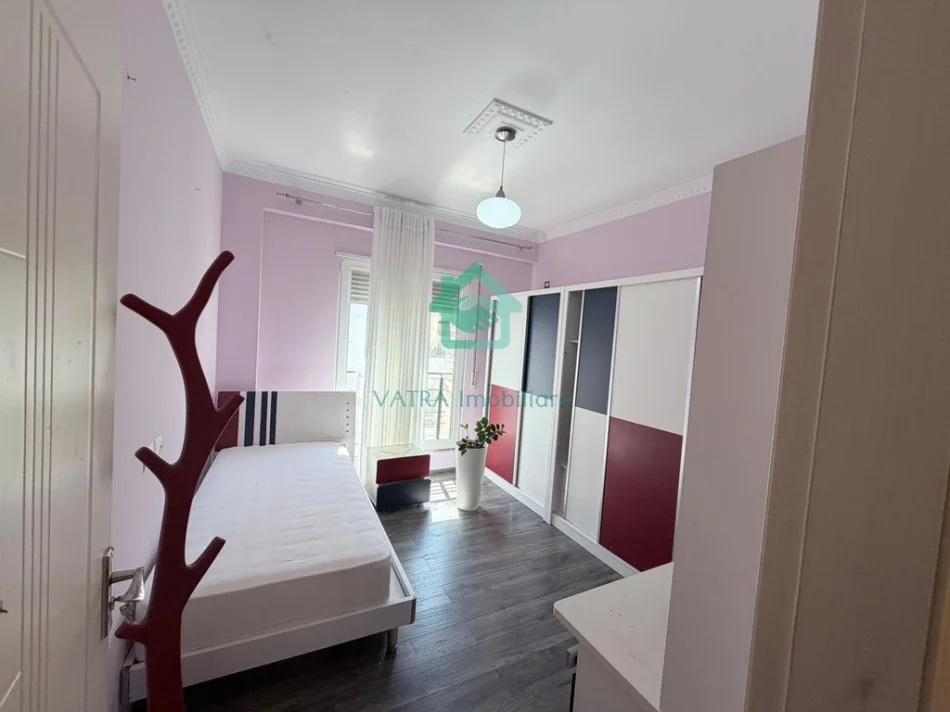 Tirane, shitet apartament 2+1 Kati 5, 94 m²