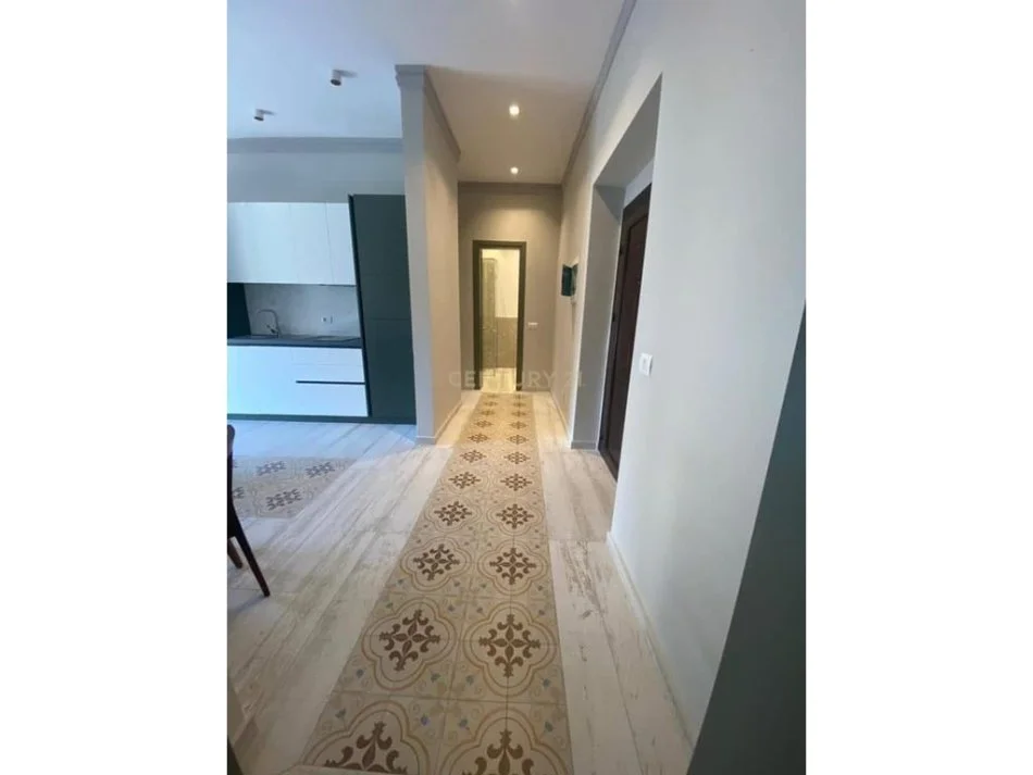 Tirane, jepet me qera apartament 2+1 Kati 1, 90 m² 800 € 