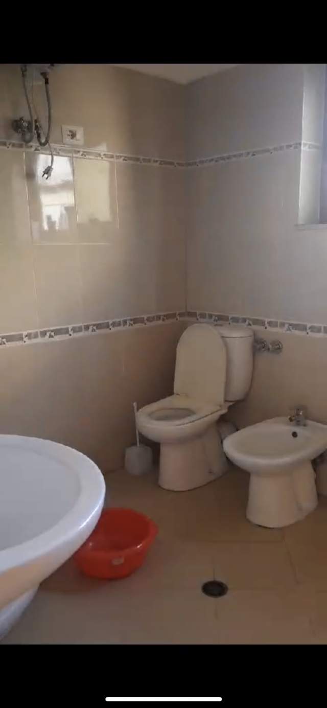 Tirane, jepet me qera apartament 2+1+A+BLK Kati 2, 80 m² 35.000 Leke (5 maj)