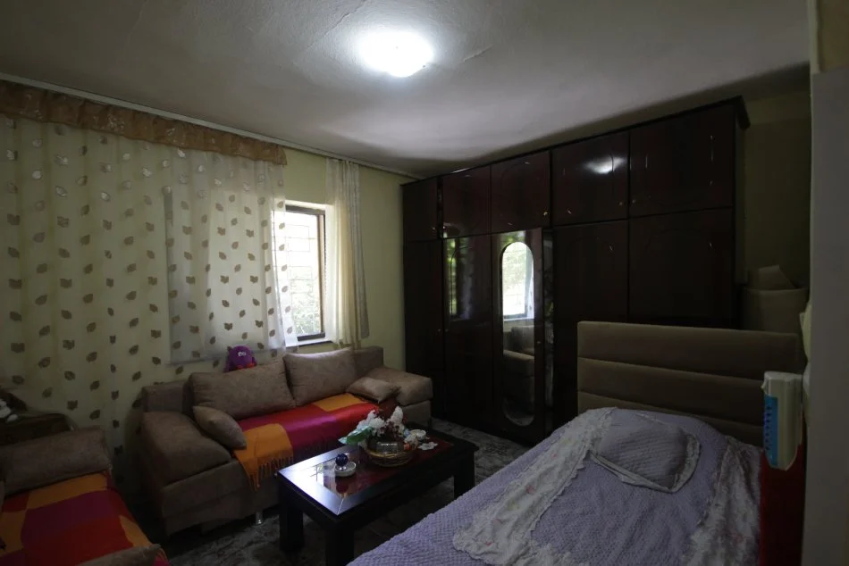 Tirane, shitet apartament 2+1 Kati 1, 72 m² 200.000 € (Rruga Petro Nini Luarasi)