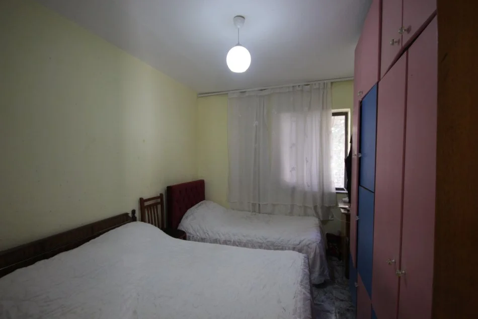 Tirane, shitet apartament 2+1 Kati 1, 72 m² 200.000 € (Rruga Petro Nini Luarasi)
