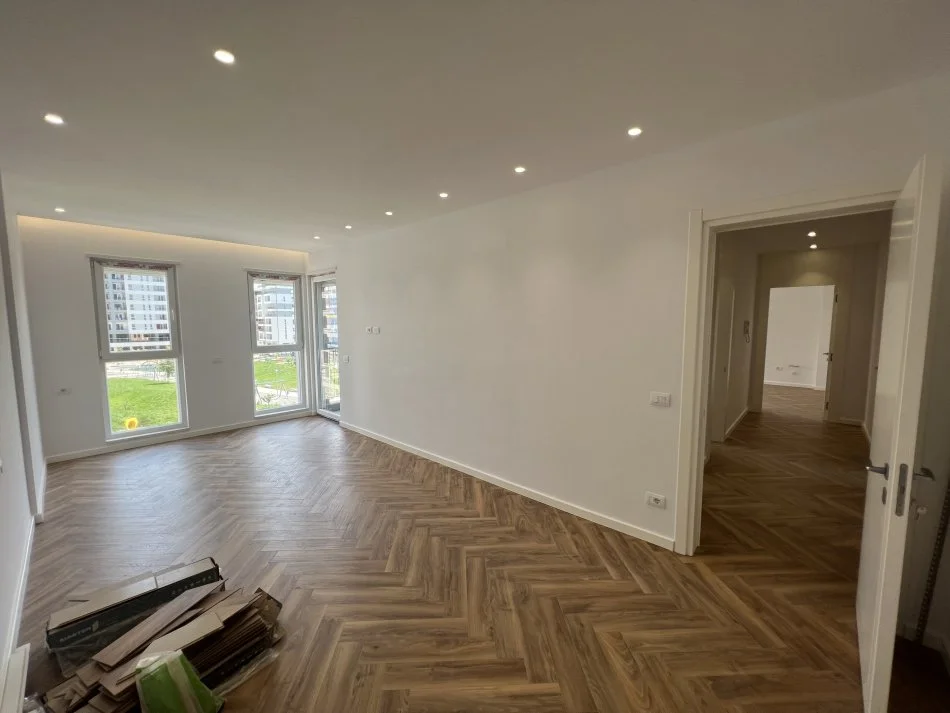 Tirane, shitet apartament 2+1+Ballkon Kati 3, 97 m² 128.000 € (Gryka e Kaçanikut)