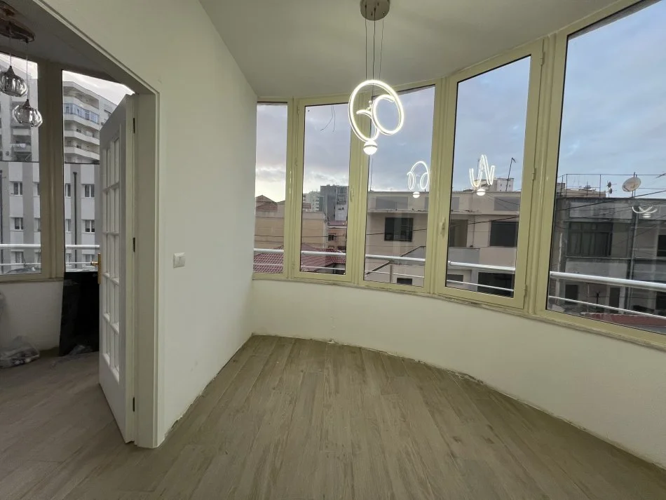 Durres, shitet apartament 2+1+Ballkon Kati 2, 95 m² 135.000 €