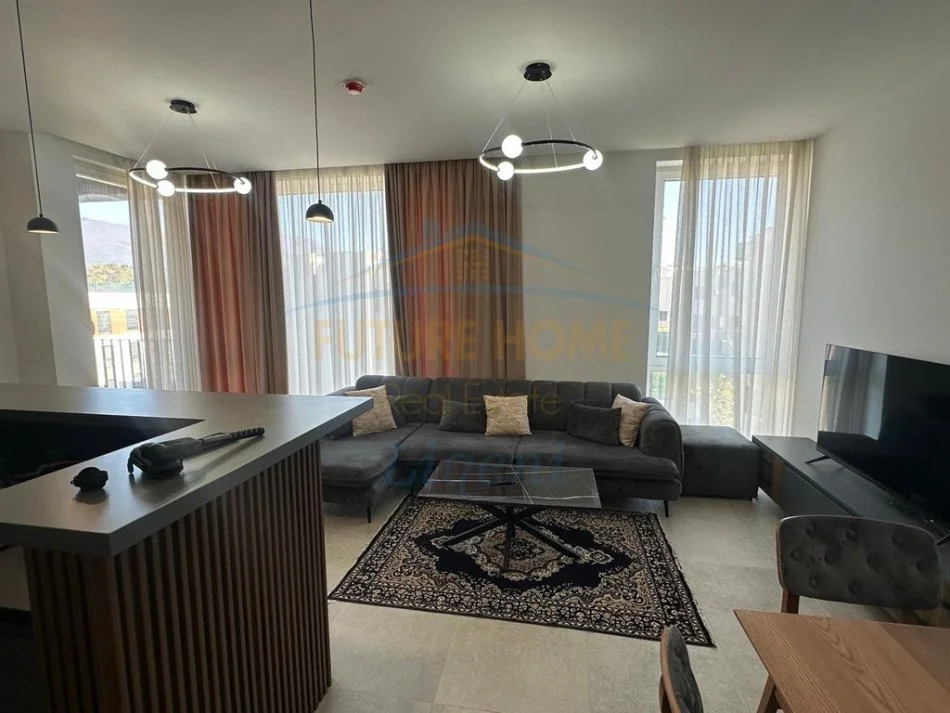 Tirane, jepet me qera apartament 2+1+Ballkon Kati 1, 100 m² 1.350 € (Komleksi Forest)