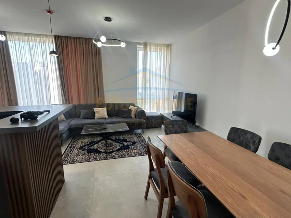 Tirane, jepet me qera apartament 2+1+Ballkon Kati 1, 100 m² 1.350 € (Komleksi Forest)