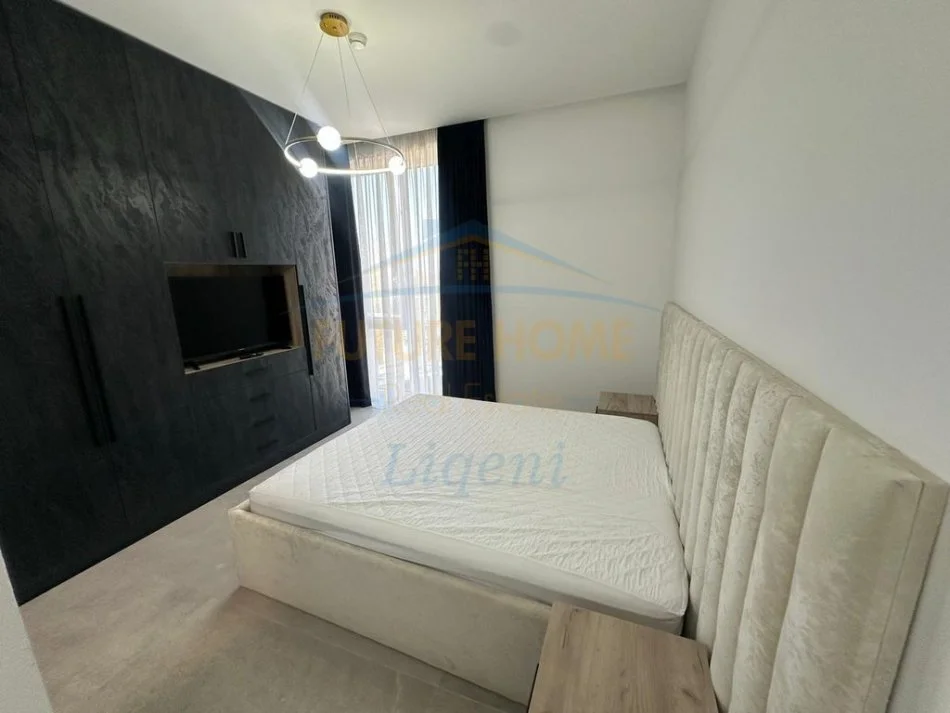 Tirane, jepet me qera apartament 2+1+Ballkon Kati 1, 100 m² 1.350 € (Komleksi Forest)