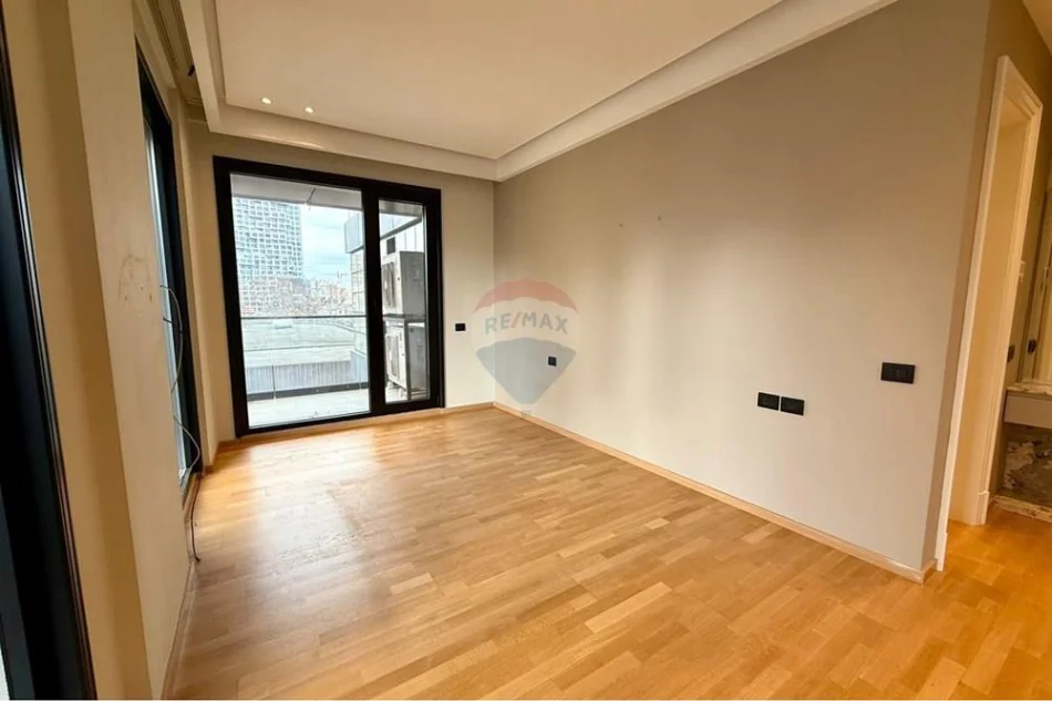 Tirane, shitet apartament 3+1 , 127 m² 600.000 € (Ambasada Amerikane)