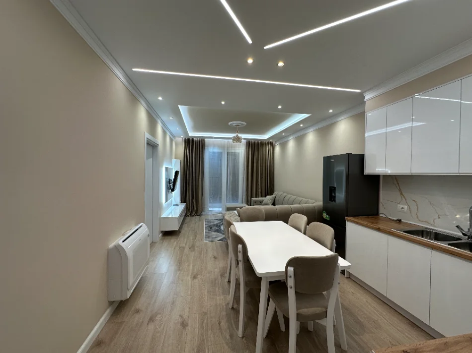 Shqiperi, jepet me qera apartament 2+1+Ballkon Kati 3, 103 m² 550 € (Paskuqan)