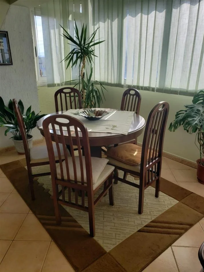 Tirane, jepet me qera apartament 2+1+Ballkon Kati 9, 105 m² 650 € (Komuna e Parisit ,Lulishtja)