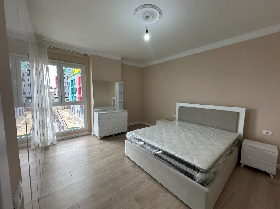Shqiperi, jepet me qera apartament 2+1+Ballkon Kati 3, 103 m² 550 € (Paskuqan)