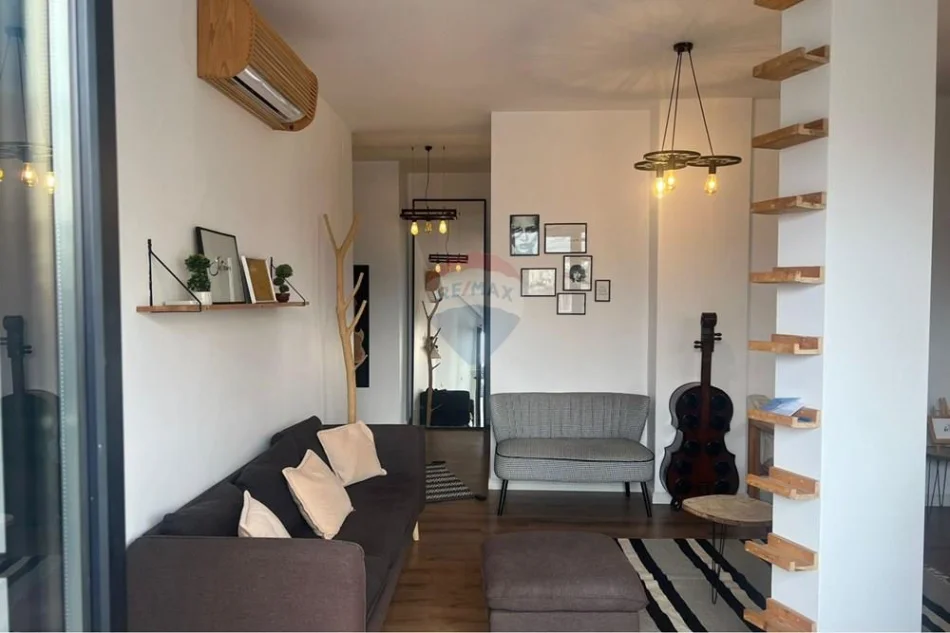 Tirane, shitet apartament 2+1 , 95 m² 299.000 € 