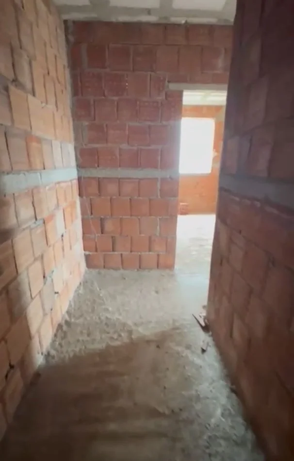 Tirane, shitet apartament 1+1 Kati 4, 65 m² 95.000 € (Ish Fusha Aviacionit)