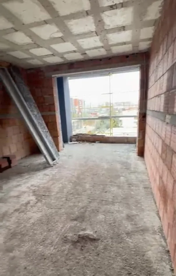 Tirane, shitet apartament 1+1 Kati 4, 65 m² 95.000 € (Ish Fusha Aviacionit)