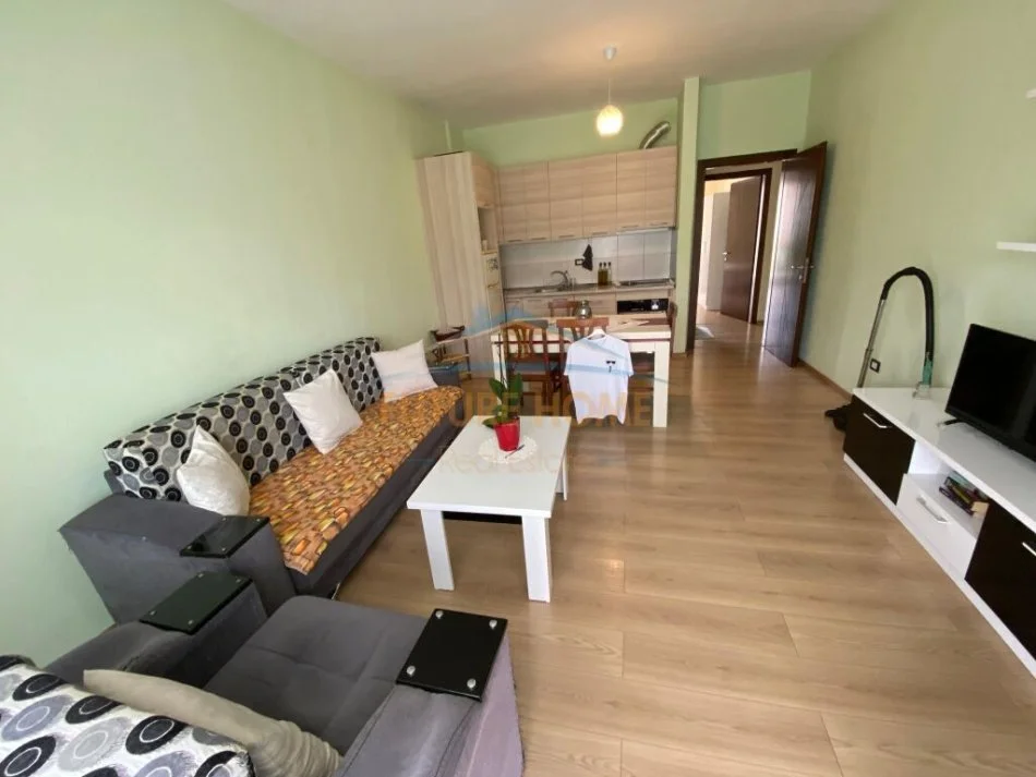 Tirane, shitet apartament 2+1+Ballkon Kati 3, 104 m² 170.000 € (Selite)