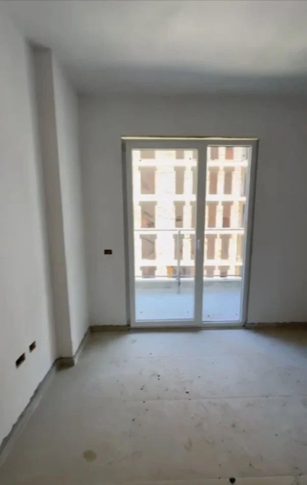 Tirane, shitet apartament 1+1 Kati 3, 53 m² 660.000 € (Prane QTU)
