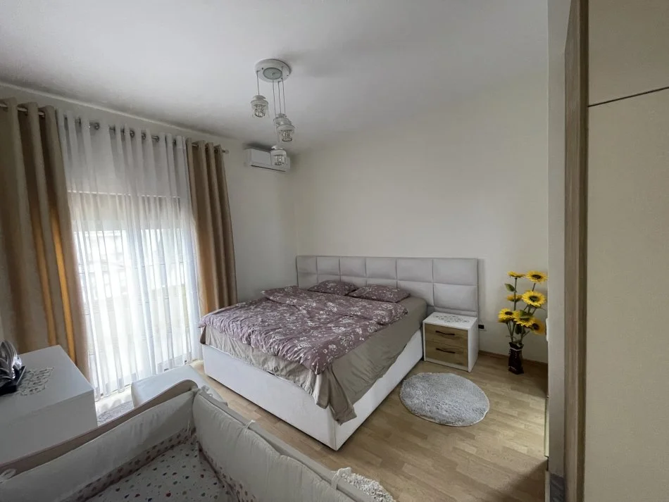 Tirane, jepet me qera apartament 2+1 Kati 2, 90 m² 650 € (Sauk i vjeter)