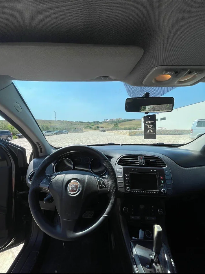 Tirane, shes makine Fiat Bravo Multijet 1.6 nafte Nafte, e zeze automatik Kondicioner 214 km 3.500 €