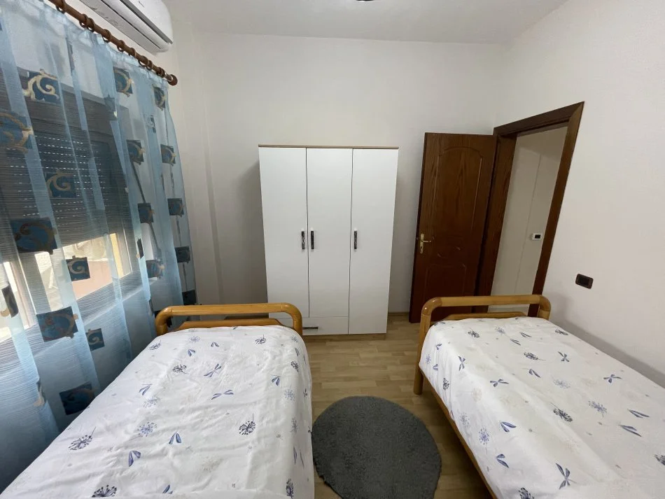 Tirane, jepet me qera apartament 2+1 Kati 2, 90 m² 650 € (Sauk i vjeter)