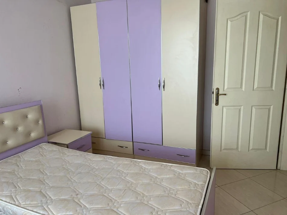 Tirane, ndarje qeraje 2+1+Ballkon Kati 8, 90 m² 400 € (Tom plezha)