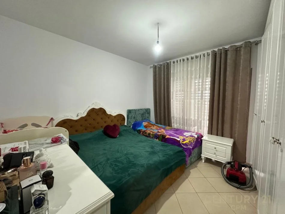 Tirane, shes apartament 1+1 Kati 5, 72 m² 85.000 € (Kamez)