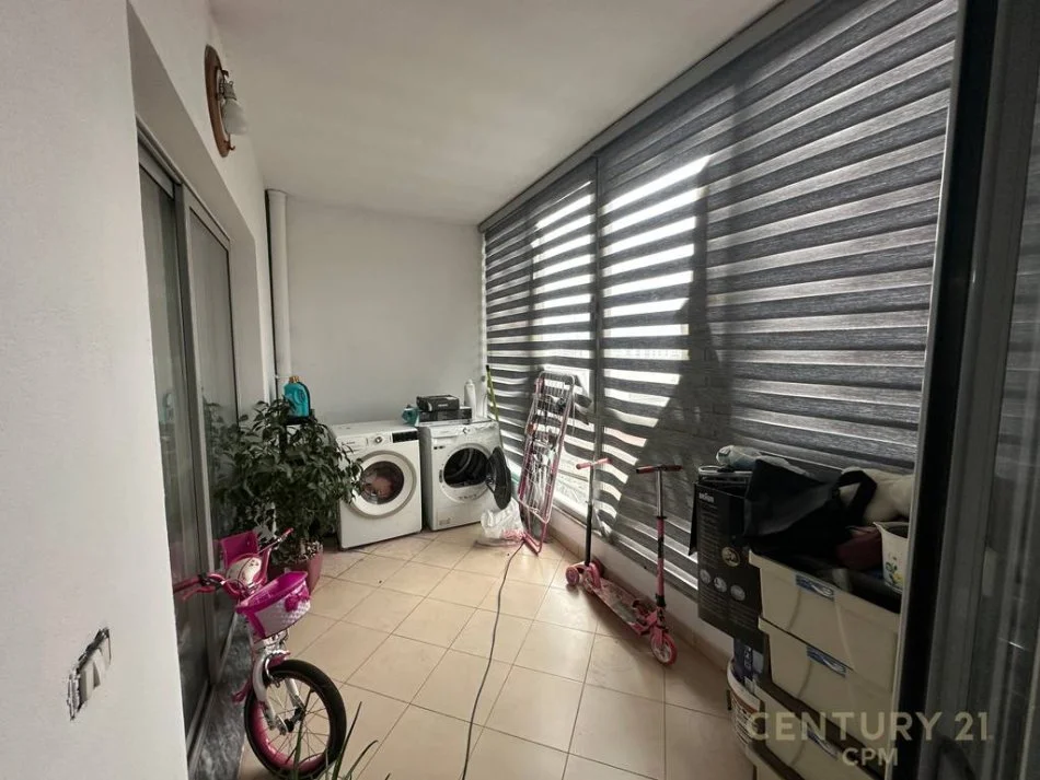 Tirane, shes apartament 1+1 Kati 5, 72 m² 85.000 € (Kamez)