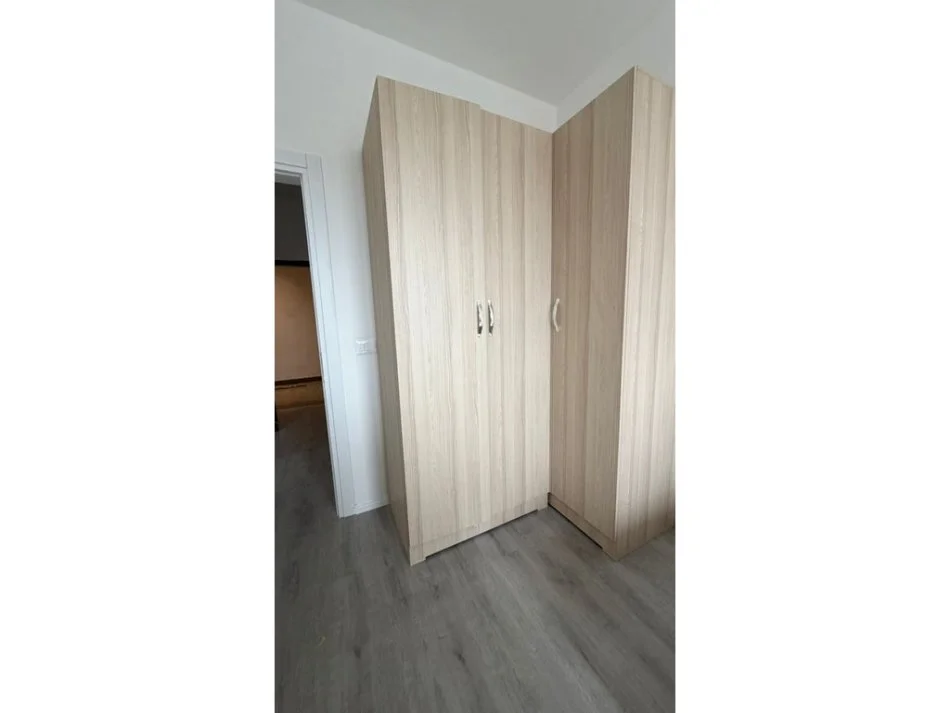 Tirane, jepet me qeraapartament 2+1 Kati 3, 98 m² (Sheshi Shqiponja)