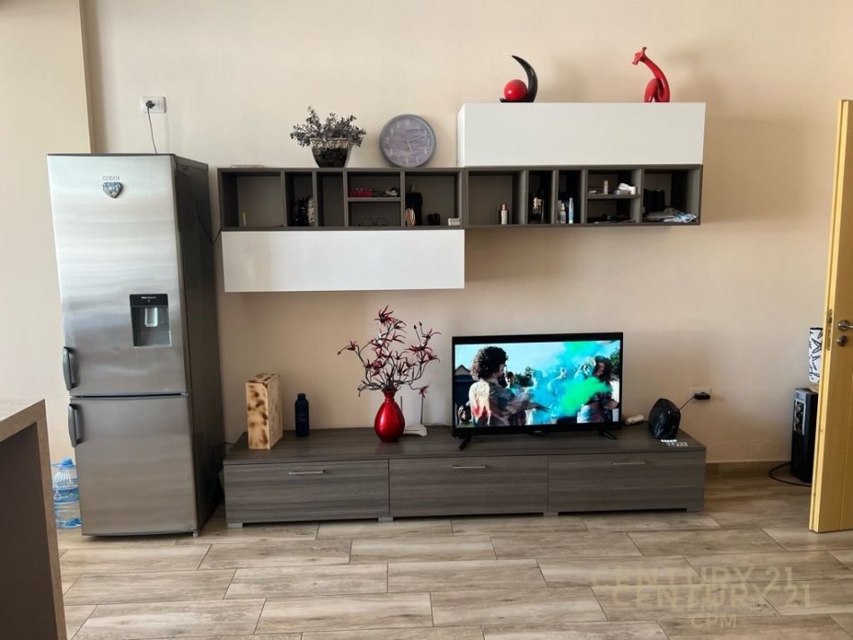 Tirane, jepet me qera apartament 1+1 Kati 5, 65 m² 550 € (Komuna Parisit)