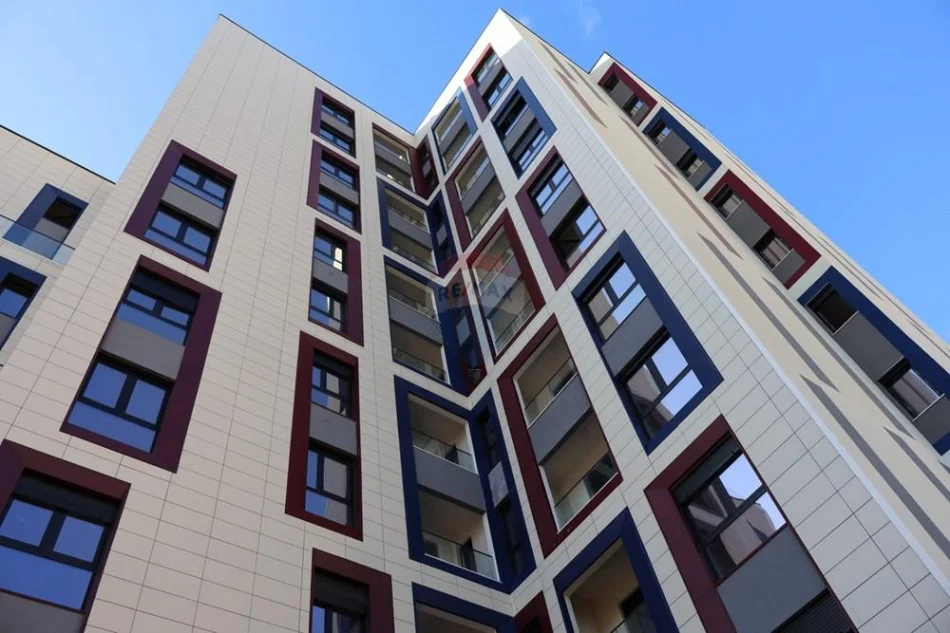 Tirane, shitet 2+1 , 106 m² 