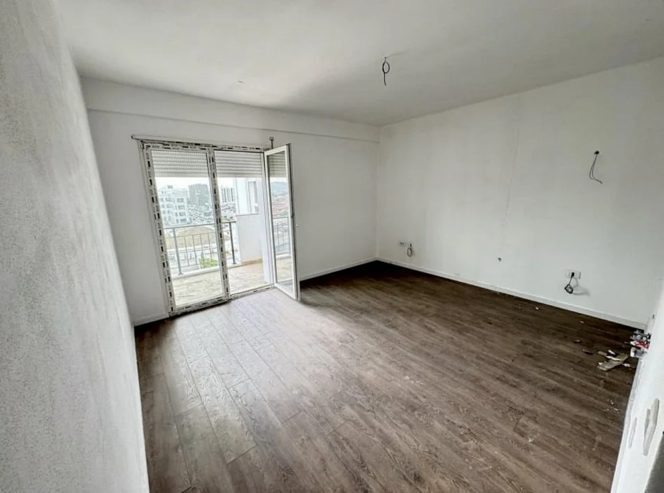 Tirane, shitet apartament 2+1+Ballkon , 84 m² 1.250.000 € (Dritan Hoxha)