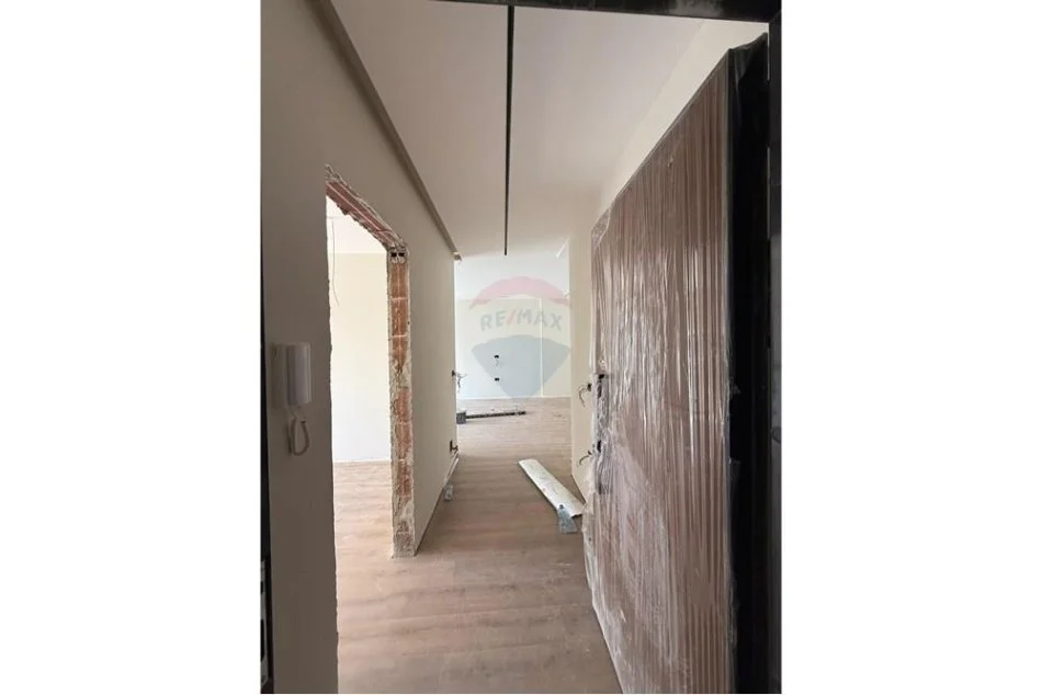 Tirane, shitet apartament 1+1 Kati 4, 70 m² 141.200 € (Don bosko)