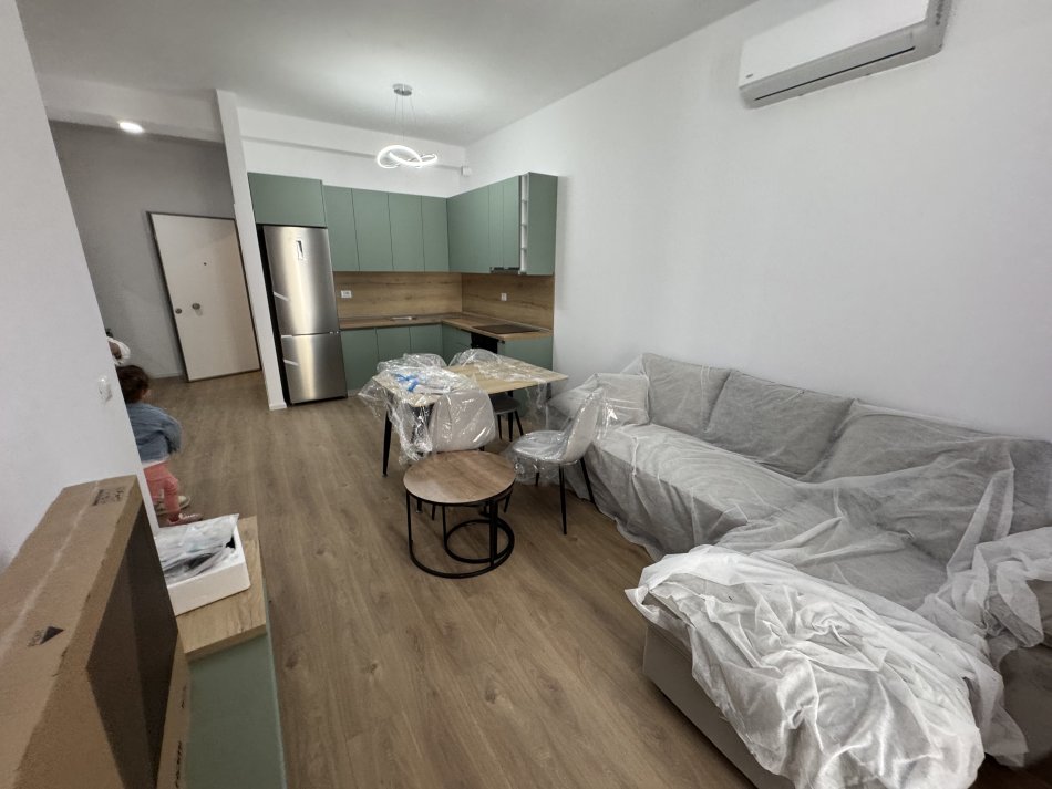 Tirane, jepet me qera apartament 2+1 Kati 5, 100 m² 550 € (Pasho hysa)