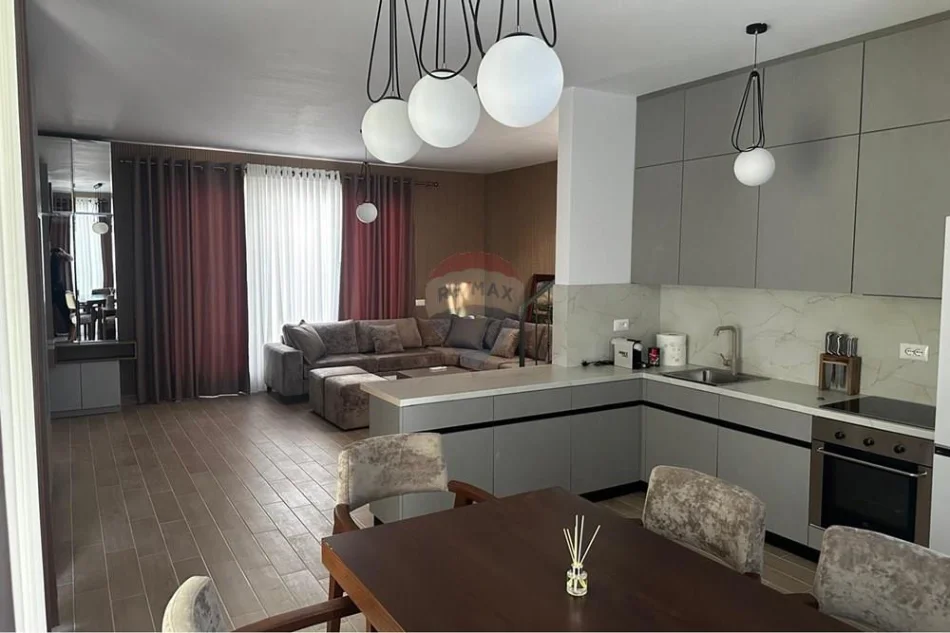 Durres, shitet Vile 3+1 , 372 m² 350.000 € (Hamallaj)