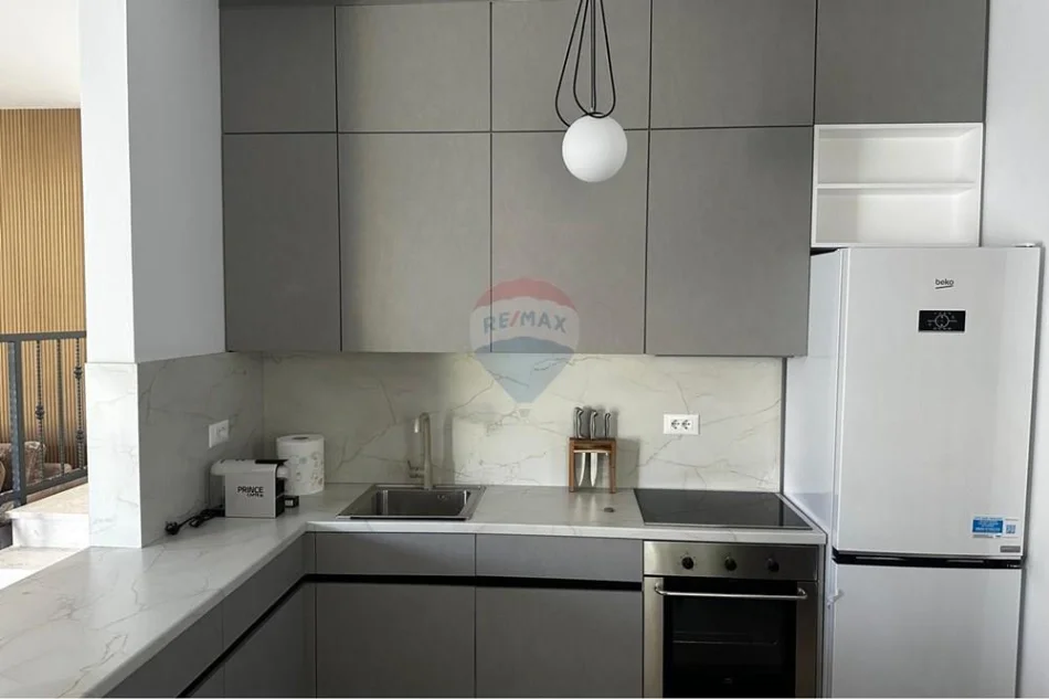 Durres, shitet Vile 3+1 , 372 m² 350.000 € (Hamallaj)