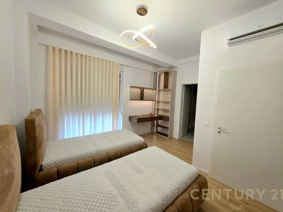 Tirane, jepet me qera Vile 3 Katshe Kati 1, 346 m² 1.500 € (ABA RESIDENCE)